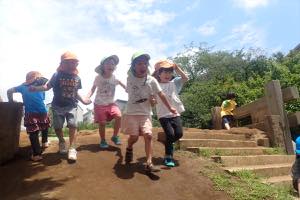 多摩川保育園の子どもたちの遊び・生活1